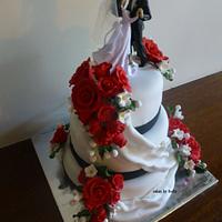 Red Roses Wedding Cake