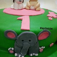 animal theme cake