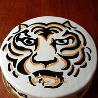 Hand painted tiger cake