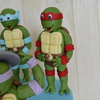 Cake turtle ninja