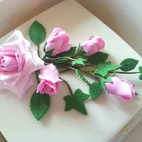 Wired rose bouquet cake