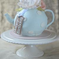 Shabby chic teapot cake with sugar flowers