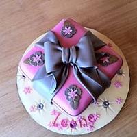 Wrapped Present cake