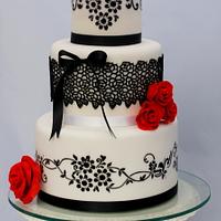 White and black wedding cake 