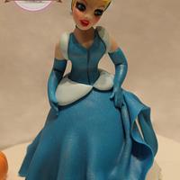 Fondant cake "Cinderella" - Tarta Cenicienta