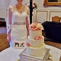 Feminity pink and white buttercream wedding cake