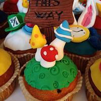 Alice in Wonderland... Cupcakes!