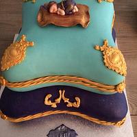 Pillow cake with an arabian touch