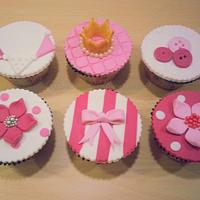 Cute girly cupcakes!