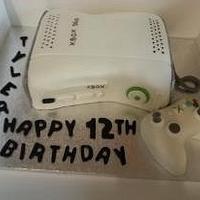 White Xbox cake 