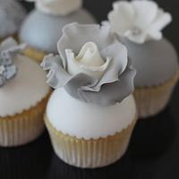 Ombre Grey Mini Cupcakes