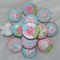 Roses and butterflies cupcakes