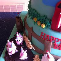 Farm animal cake that fell apart on delivery