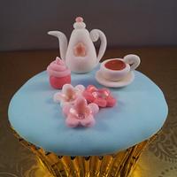 Little teapot with cupcakes