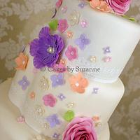 Flower cascade cake and cupcakes