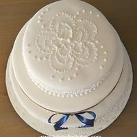 Brushed embroidery cake