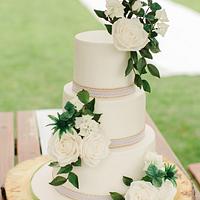 Greenery Wedding Cake 