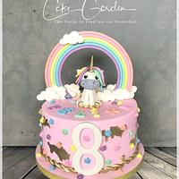 Unicorncake with a touch of gold