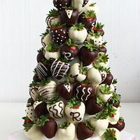 For a Wedding; Cake, Chocolate Strawberries & Mini Cupcakes
