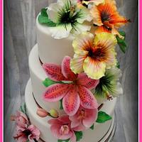 Weddingcake with colorfull flowers