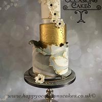 Marble Torn wedding cake 