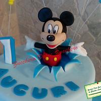 mickey mouse and minnie cakes and cookie