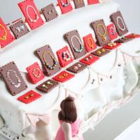 Accessories Display Cake