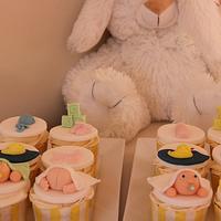 Some baby shower cpcakes 