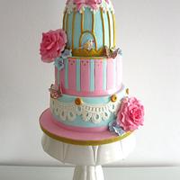 Sweet birdcage cake