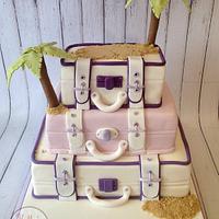 Suitcase wedding cake 
