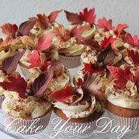 Fall colors wedding cake & cupcakes. 