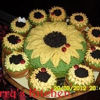 Sunflower Cake & Cupcake