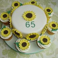 Sunflower cake and cupcakes