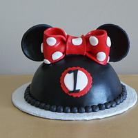 Minnie Mouse and Minnie Ears Hat smash cake
