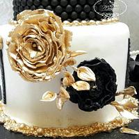 Cake Chic in Black & White
