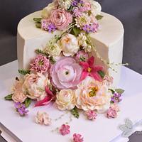 Buttercream flowers and wafer paper