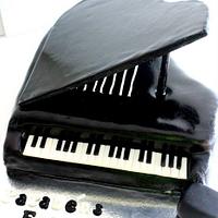 Piano Cake