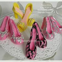 Mini Heel Shoes Cupcake Toppers - fondant