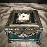 Jewellery box cake with painting