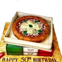 Pizza and boxes cake !
