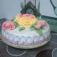 pink peonia and yellow roses cake