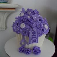 giant cup cake