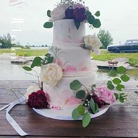 Painted weddingcake with fresh peonys