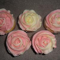 roses cupcakes 