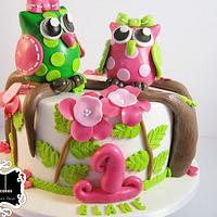 Owl birthday cake and cake pops