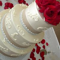 Pearl Buttercream Sporadic Scroll Wedding Cake