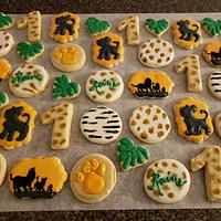 Lion King cake and cookies