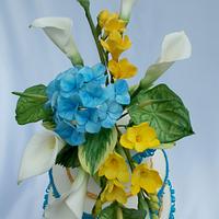 royal blu and sugar flowers