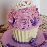GIANT Cupcake Tiara Cake