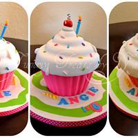Giant Cupcake!